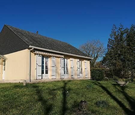 Campagne proche Bayeux et plages du débarquement. Crouay Extérieur photo