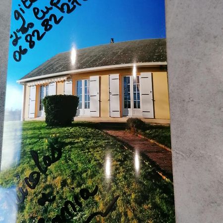 Campagne proche Bayeux et plages du débarquement. Crouay Extérieur photo
