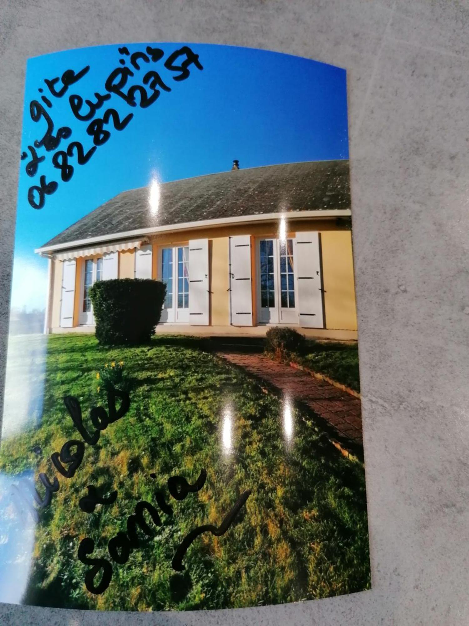 Campagne proche Bayeux et plages du débarquement. Crouay Extérieur photo